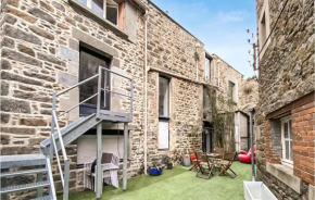 Beautiful home in Saint Brieuc with WiFi and 3 Bedrooms